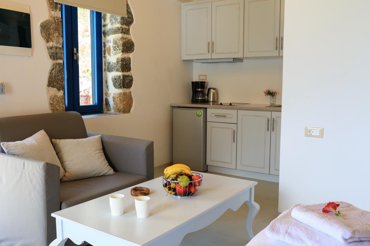 Molos Apartments Лутрон Экстерьер фото